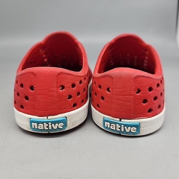 Toddlers Native Water Shoes Red Size 4 Slip On - Picture 4 of 5